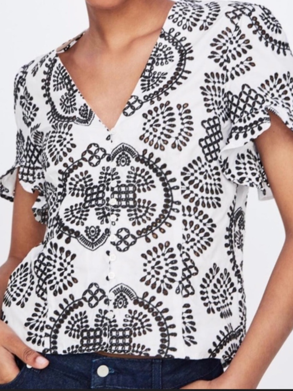 Zara WhiteBlack Embroidered Boho V-Neck Button Front Top Feminine Medium